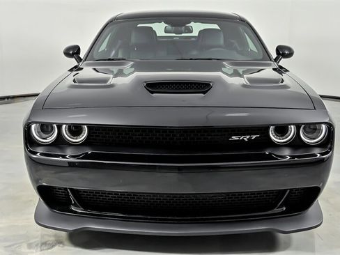 Used 2016 Dodge Challenger SRT Hellcat RWD image 4