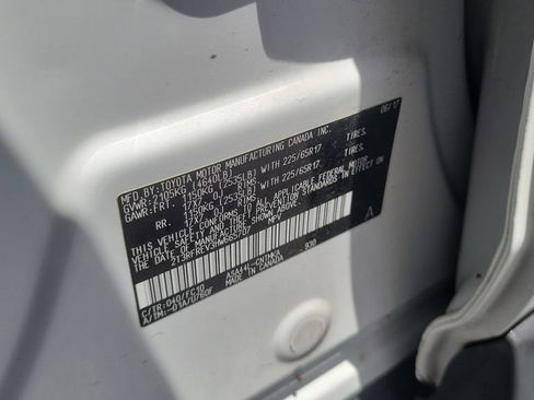 Used 2017 Toyota RAV4 XLE w/ Premium Special Value Package AWD/4WD image 23
