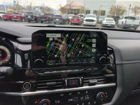 Used 2023 Nissan Pathfinder Platinum image 22