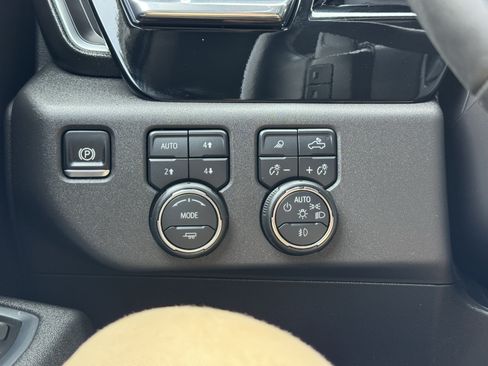 Certified 2025 Chevrolet Silverado 1500 LT Trail Boss w/ LT Trail Boss Premium Package AWD/4WD image 33