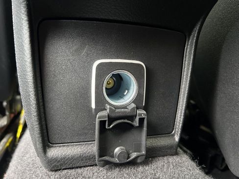 Used 2025 Jeep Compass Limited image 29