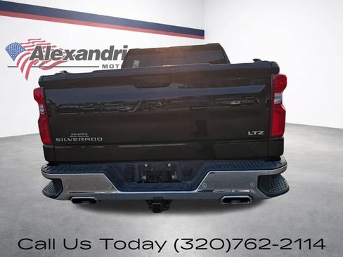Used 2025 Chevrolet Silverado 1500 LTZ w/ LTZ Premium Package AWD/4WD image 6