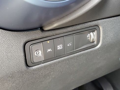 New 2026 Chevrolet Equinox EV LT image 8