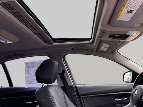 Used 2014 BMW 320i xDrive Sedan image 26