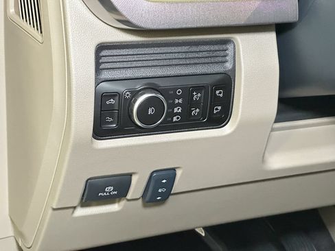 New 2026 Ford F350 Platinum w/ Platinum Plus Package AWD/4WD image 21