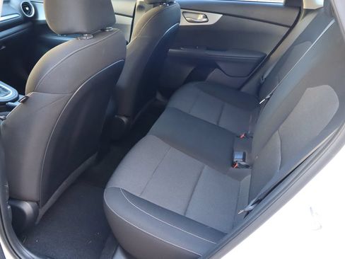 Used 2023 Kia Forte LXS FWD image 5