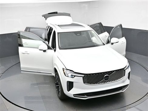 New 2026 Volvo XC90 B6 Plus image 52