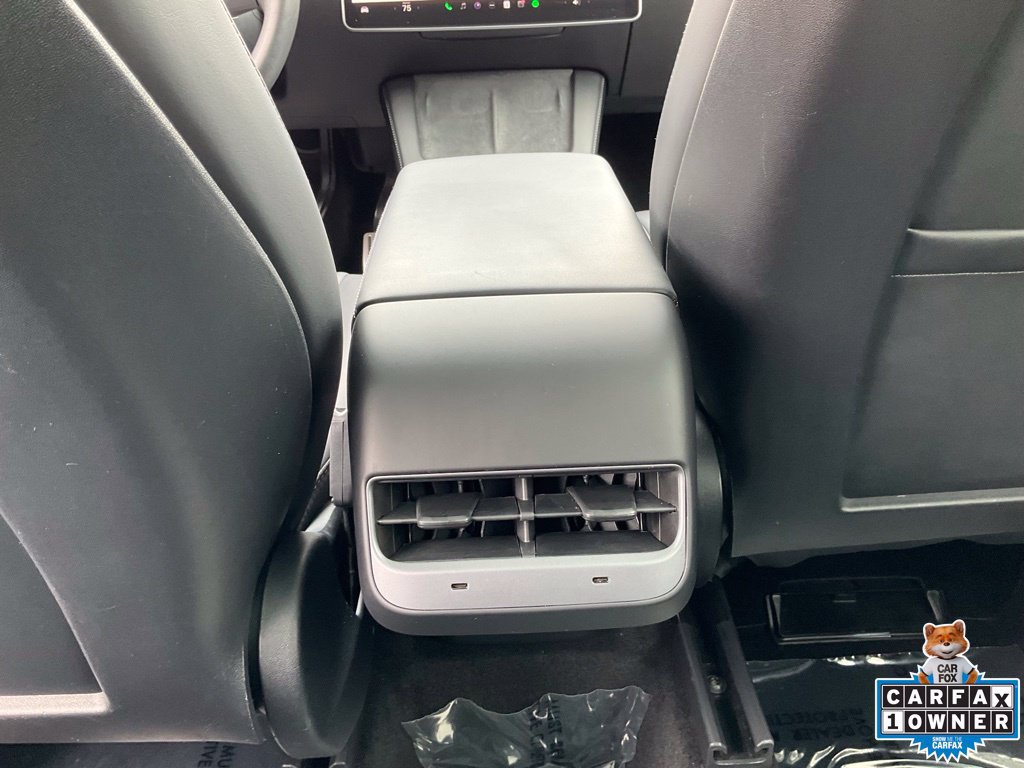 Used 2022 Tesla Model Y Performance AWD/4WD image 33