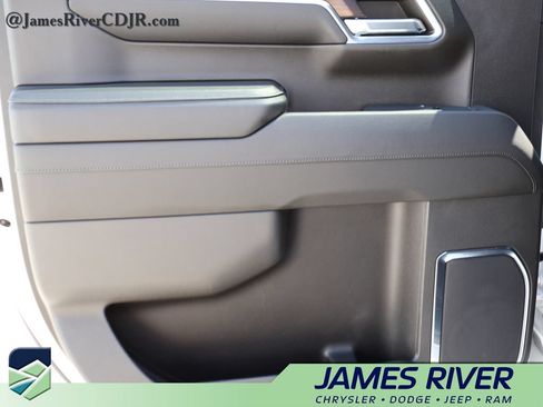 Used 2024 GMC Sierra 1500 SLT AWD/4WD image 16