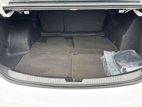 Used 2024 Chevrolet Malibu LT image 15