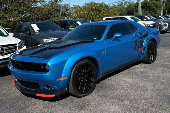 Used 2019 Dodge Challenger SXT w/ Blacktop Package RWD image 1