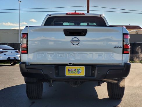 Certified 2024 Nissan Frontier S w/ Technology Package image 5