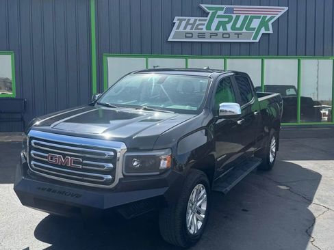 Used 2017 GMC Canyon SLT image 2