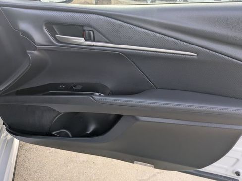 Used 2025 Toyota Camry XSE image 31