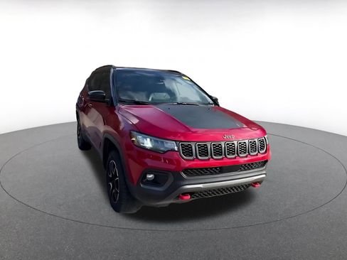 Used 2025 Jeep Compass Trailhawk image 11