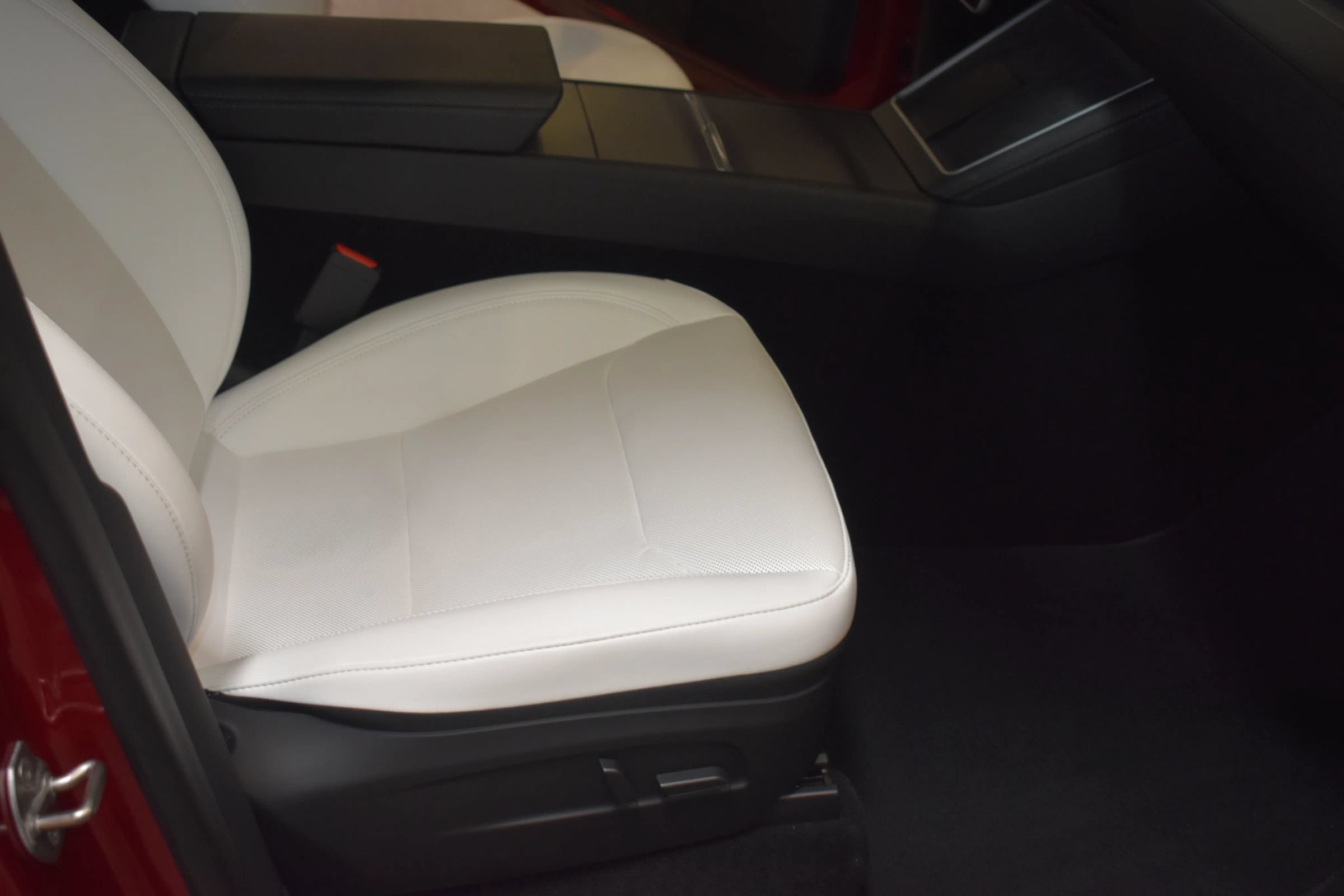 Used 2026 Tesla Model Y Long Range RWD image 14