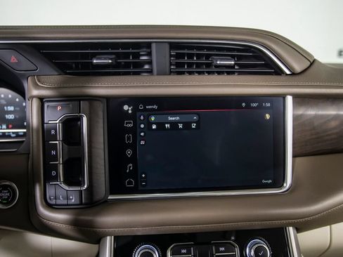Used 2022 GMC Yukon Denali w/ Denali Premium Package AWD/4WD image 34