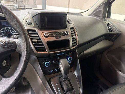 Used 2022 Ford Transit Connect XL FWD image 14