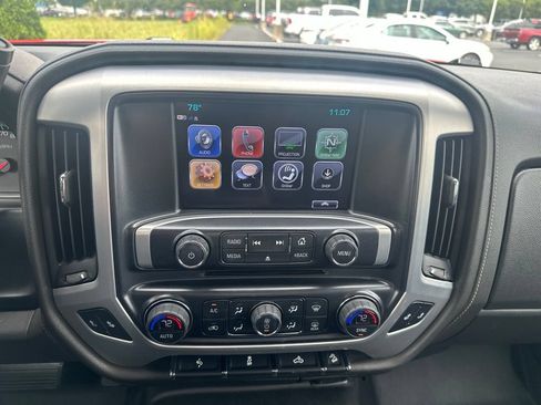Used 2017 GMC Sierra 1500 SLT w/ SLT Premium Package AWD/4WD image 17