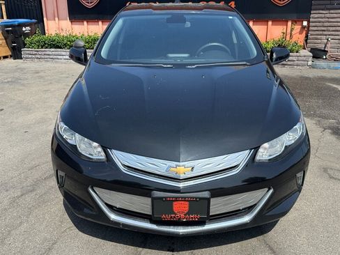 Used 2018 Chevrolet Volt LT FWD image 2