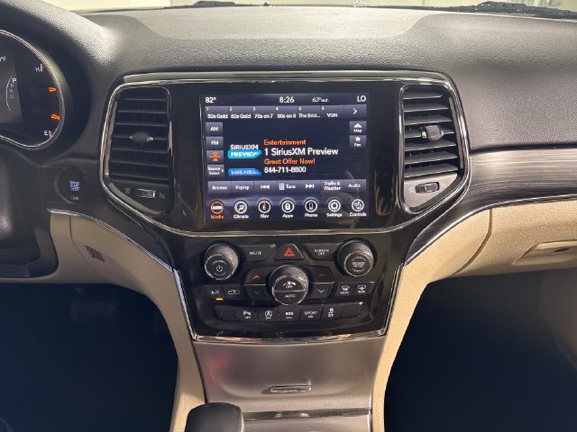 Used 2021 Jeep Grand Cherokee Limited w/ Premium Lighting Group AWD/4WD image 32