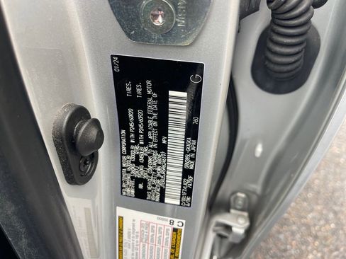 Used 2024 Toyota 4Runner Limited image 11