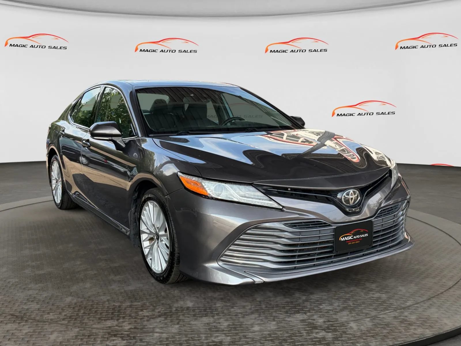 Used 2020 Toyota Camry XLE AWD/4WD image 5