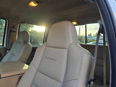 Used 2002 Ford F350 Lariat image 25