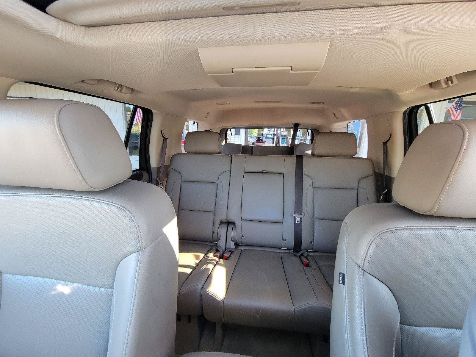 Used 2018 GMC Yukon SLT w/ Open Road Package AWD/4WD image 28