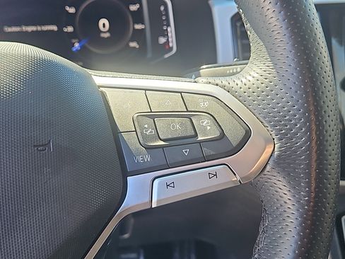 Used 2023 Volkswagen Atlas SEL Premium image 24