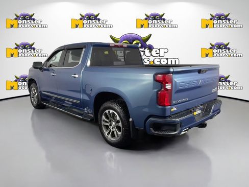 Used 2024 Chevrolet Silverado 1500 High Country w/ Z71 Off-Road Package AWD/4WD image 7