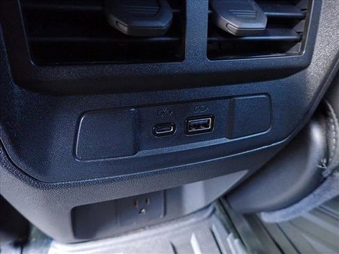 New 2025 Chevrolet Colorado LT w/ LT Convenience Package image 10