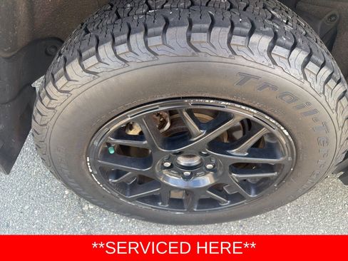 Used 2021 Toyota RAV4 XLE FWD image 6