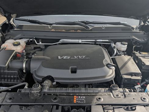 Used 2022 Chevrolet Colorado LT AWD/4WD image 22