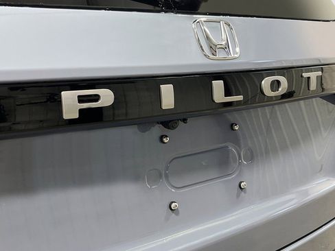 New 2026 Honda Pilot Elite image 7