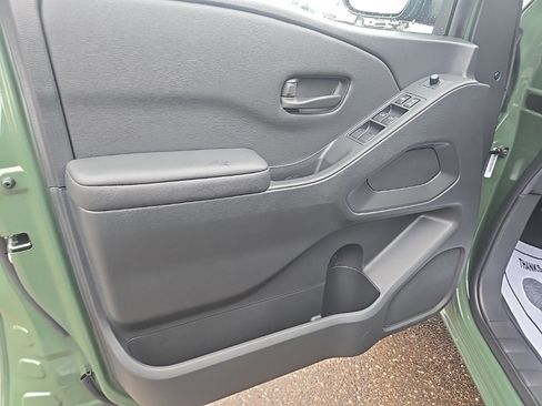 New 2026 Nissan Frontier SV image 12