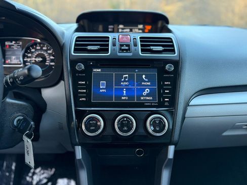 Used 2018 Subaru Forester 2.5i Premium image 17