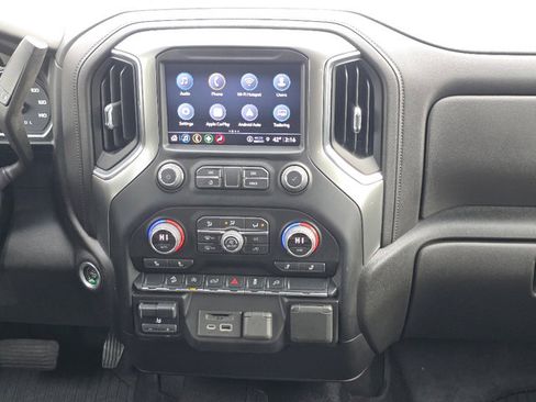 Certified 2022 Chevrolet Silverado 1500 LT image 3