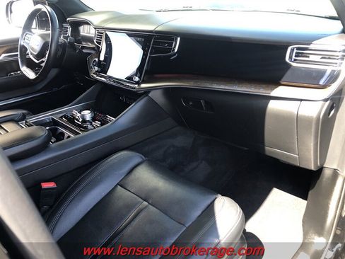 Used 2022 Jeep Grand Wagoneer Series I AWD/4WD image 23