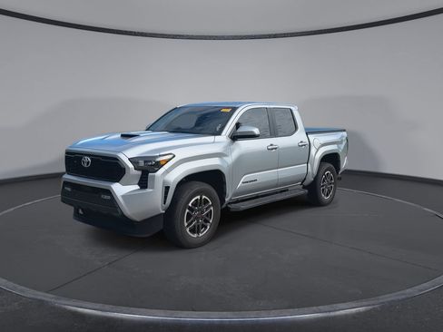 Certified 2025 Toyota Tacoma TRD Sport w/ TRD Sport Upgrade Package RWD image 4