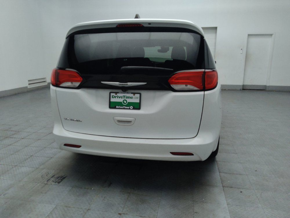 Used 2024 Chrysler Voyager LX FWD image 7