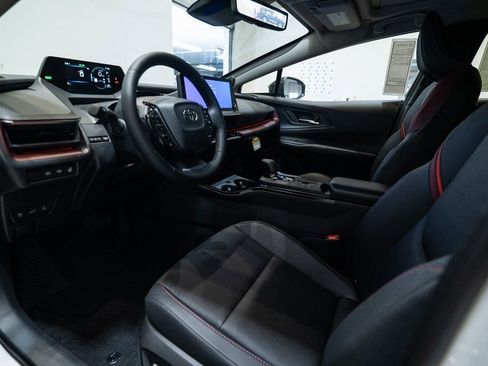 New 2026 Toyota Prius Plug-In Hybrid FWD image 16