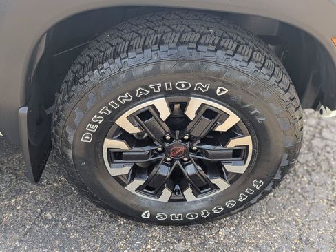 Used 2023 Nissan Frontier PRO-4X w/ Pro Convenience Package AWD/4WD image 47