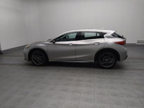 Used 2017 INFINITI QX30 Sport FWD image 3