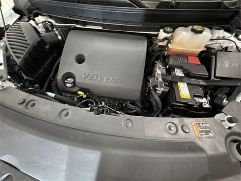 Used 2024 Buick Enclave Premium image 62