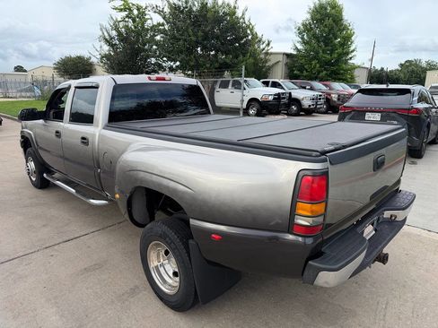 Used 2005 Chevrolet Silverado 3500 LT w/ Heavy-Duty Power Package AWD/4WD image 10