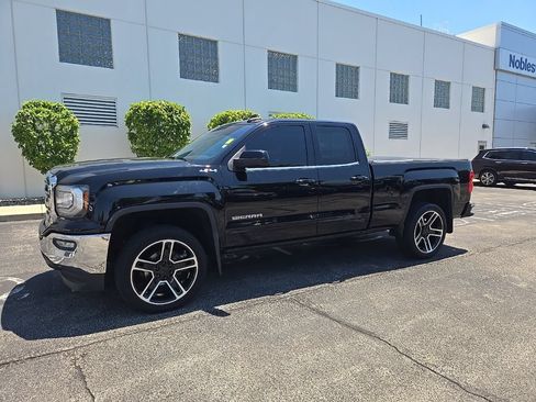 Used 2019 GMC Sierra 1500 SLE w/ Black Pack AWD/4WD image 2