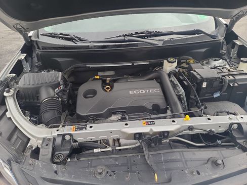 Used 2021 Chevrolet Equinox LT image 32