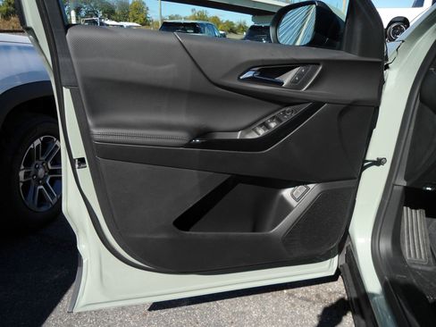 New 2026 Chevrolet Equinox LT w/ Convenience Package II image 11