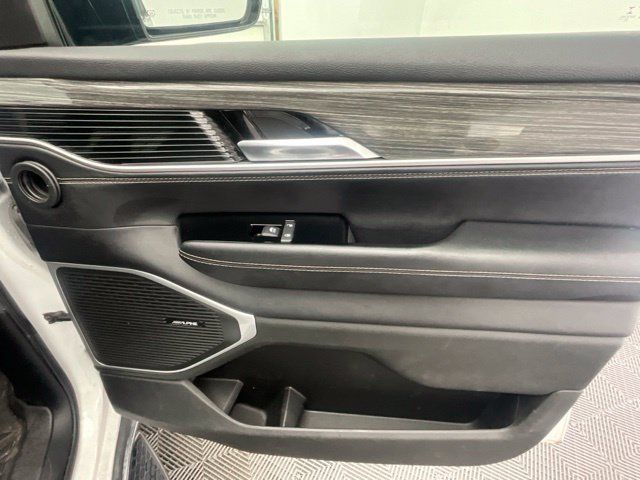 Used 2022 Jeep Wagoneer Series II AWD/4WD image 16